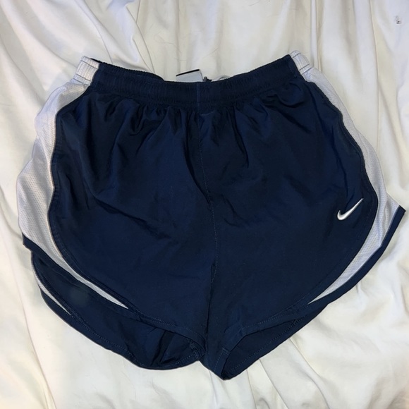 Bundle of 6 running shorts - Picture 3 of 7